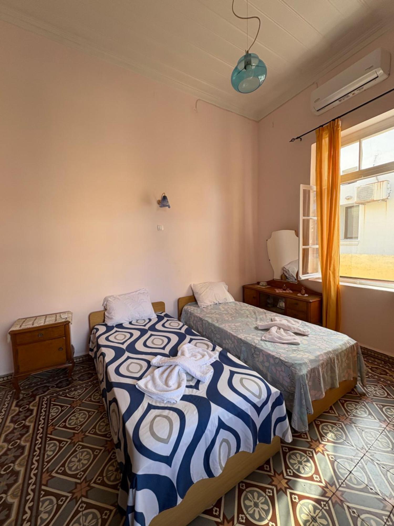 Shared House , Private With Garden Villa