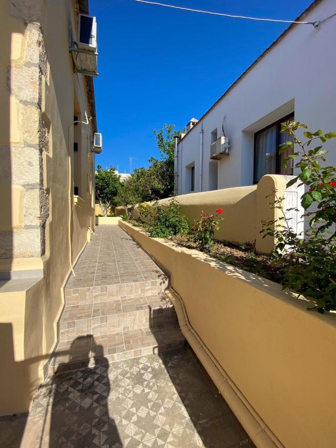 Shared House , Private With Garden * Chrissi Akti Chania