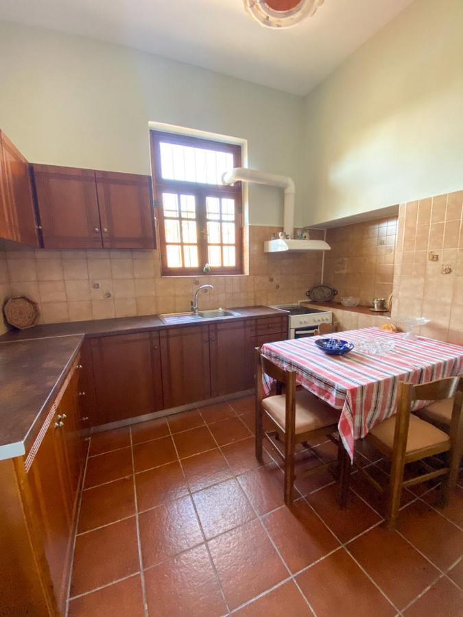Shared House , Private With Garden Pousada